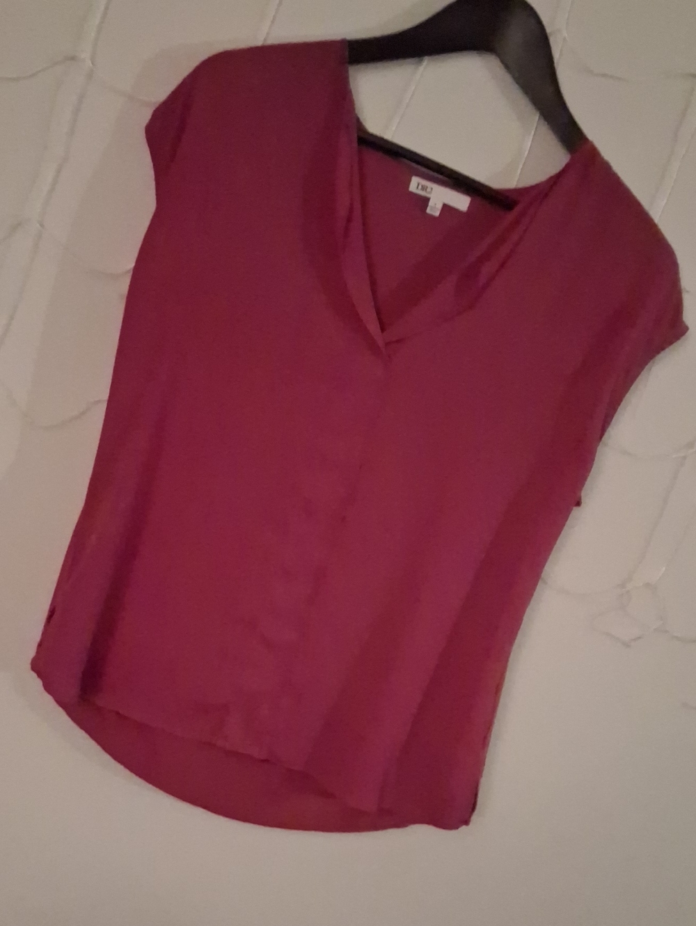 DR2 Berry V-Neck Cap Sleeve Blouse